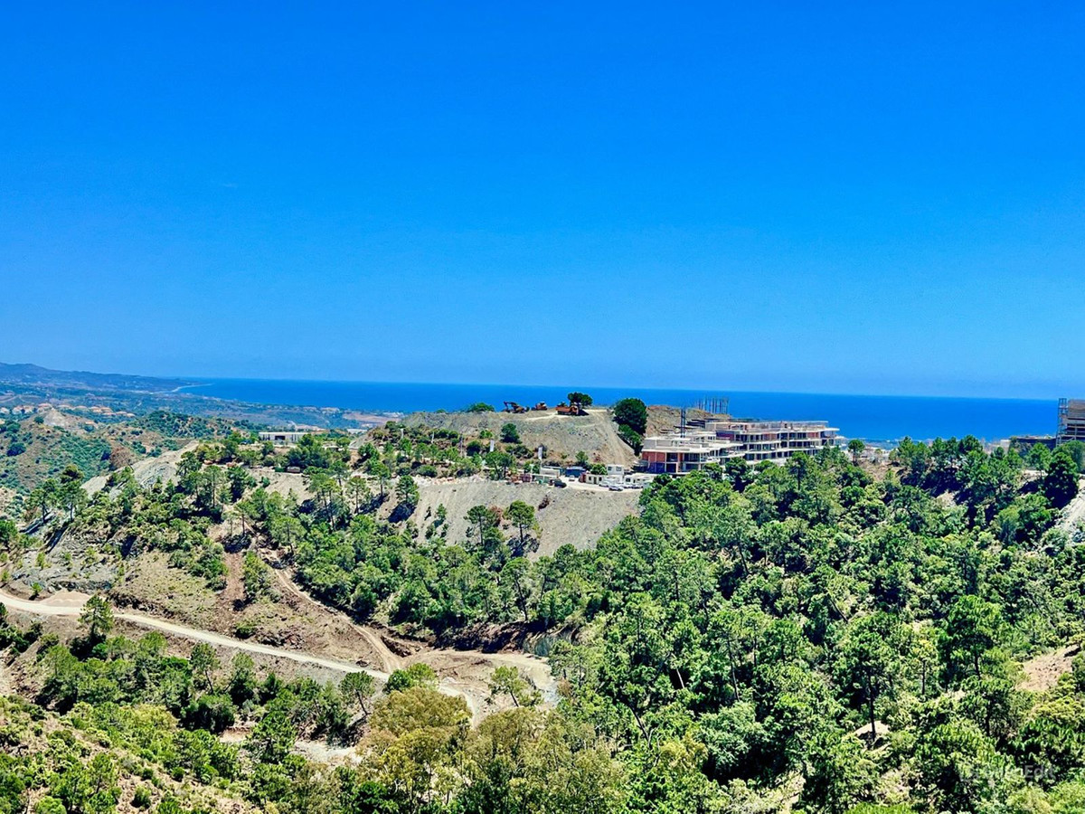 Plot for Sale in El Madroñal — 4