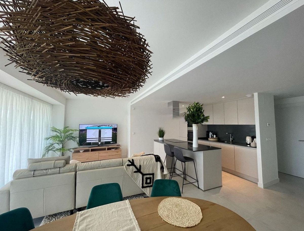 3 Bedroom Apartment for Sale in Selwo — 2