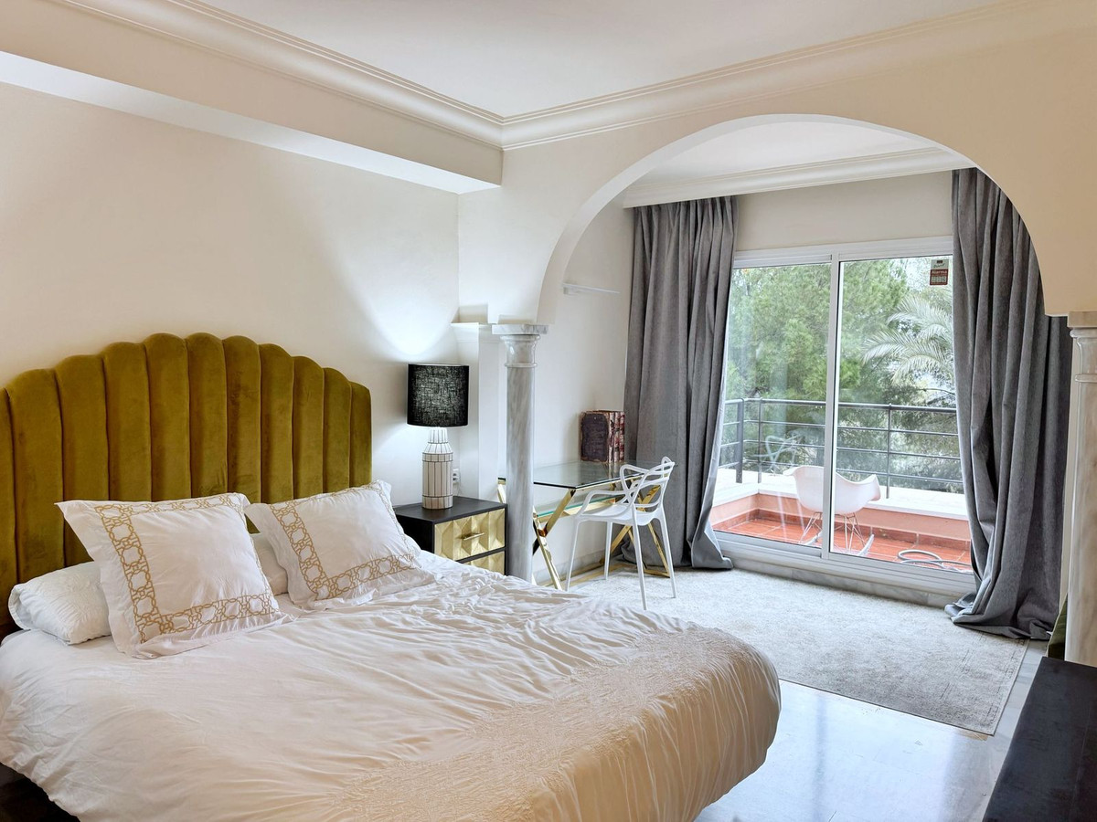 2 Bedroom Apartment for Sale in Nueva Andalucía — 9