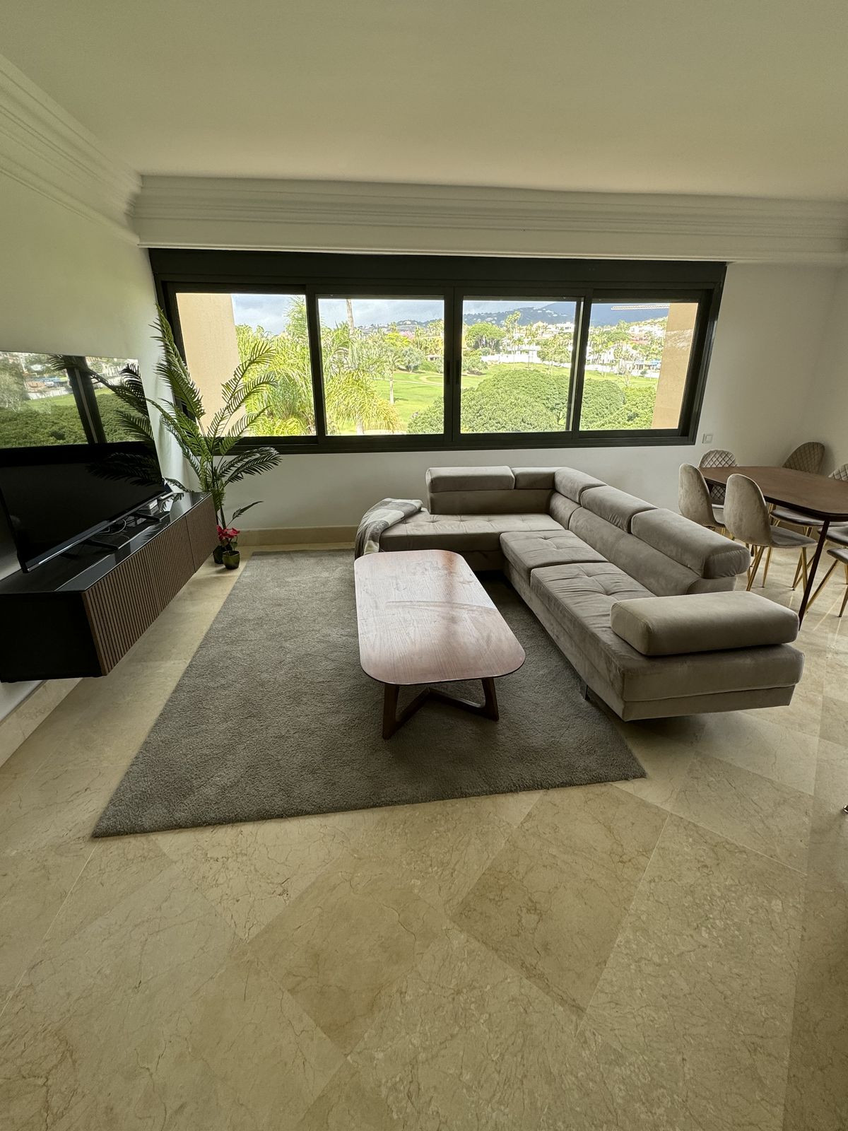 3 Bedroom Apartment for Sale in Nueva Andalucía — 3