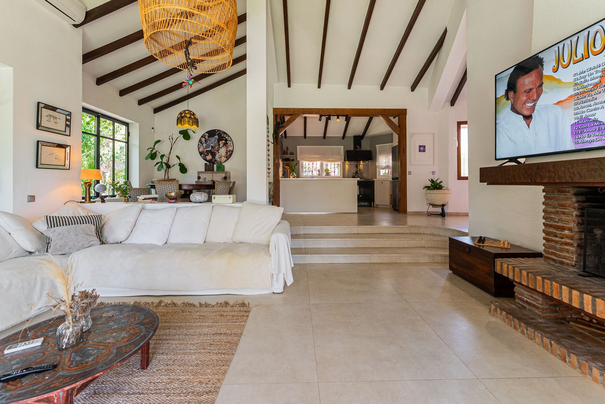4 Bedroom Villa for Sale in Atalaya — 6
