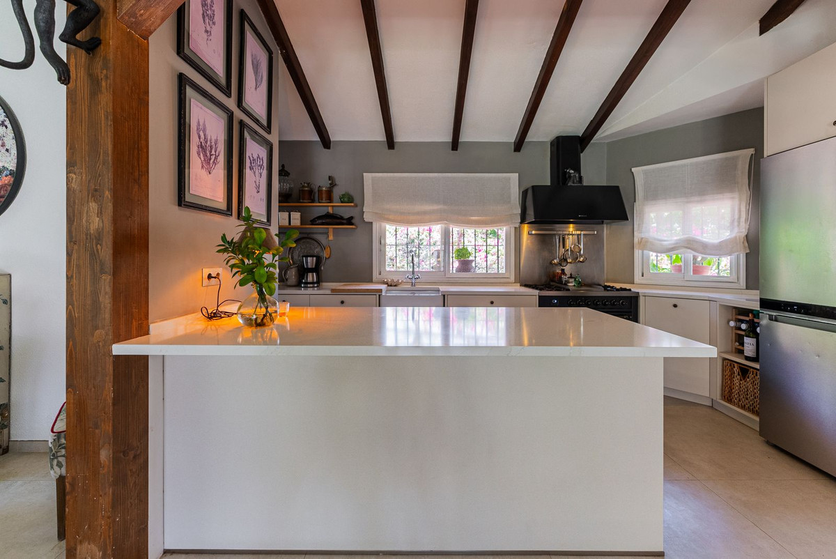 4 Bedroom Villa for Sale in Atalaya — 8