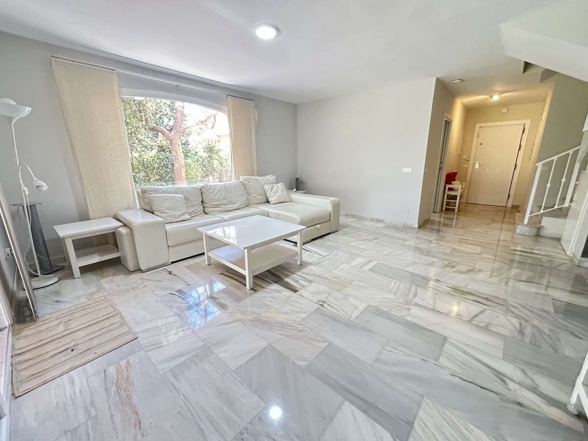 4 Bedroom Villa for Sale in Atalaya — 8