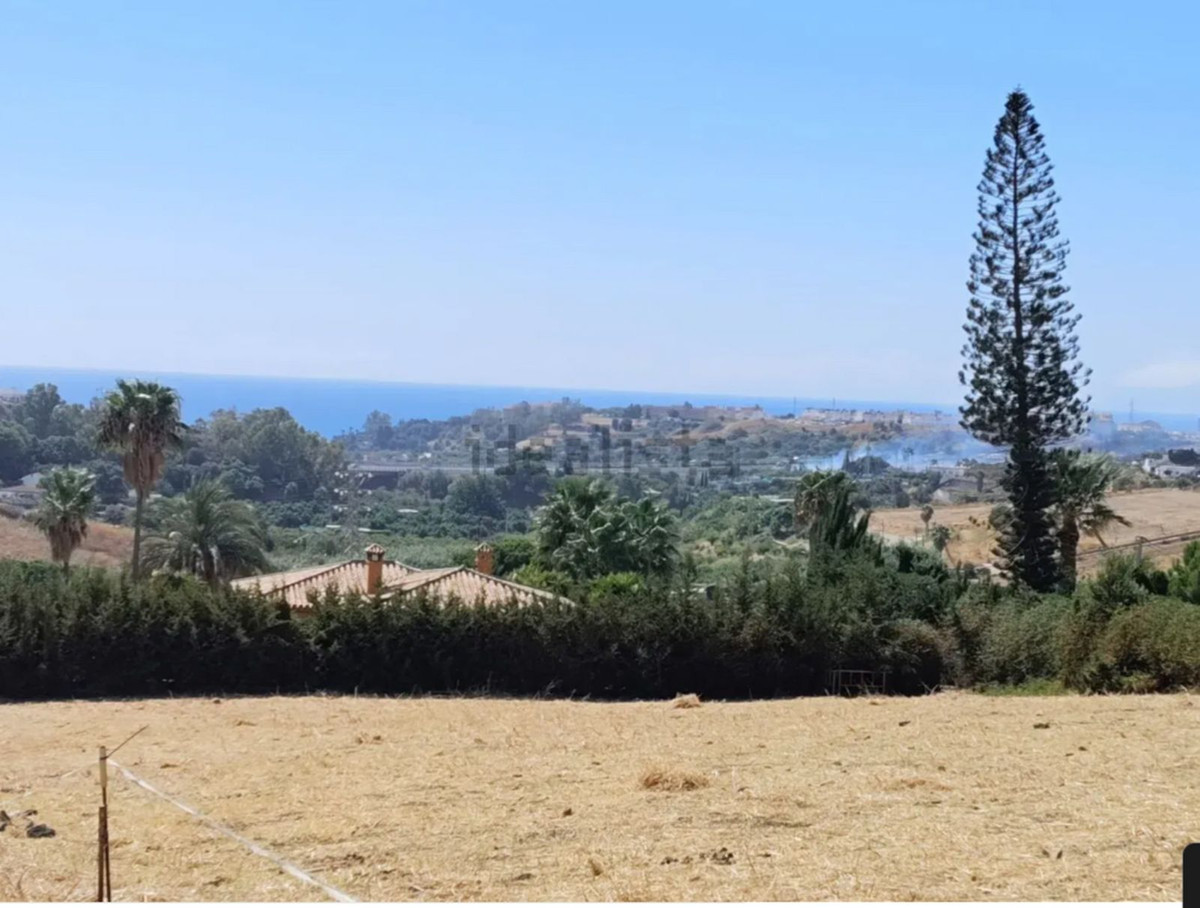 Plot for Sale in Estepona — 2