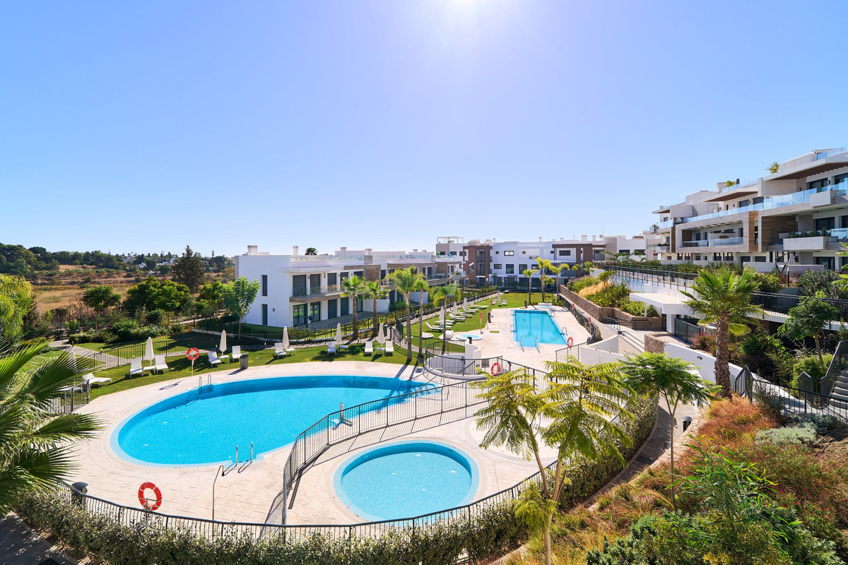 2 Bedroom Apartment for Sale in Estepona — 2