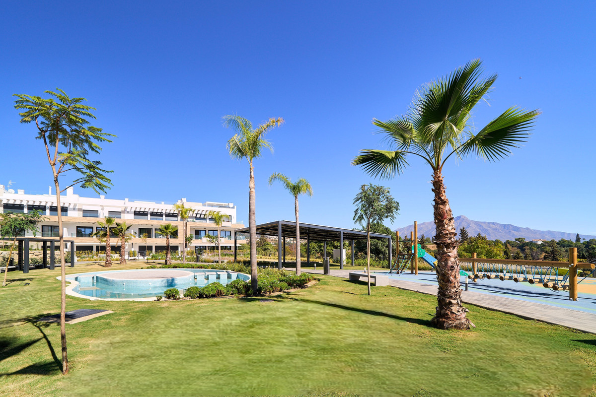 2 Bedroom Apartment for Sale in Estepona — 6