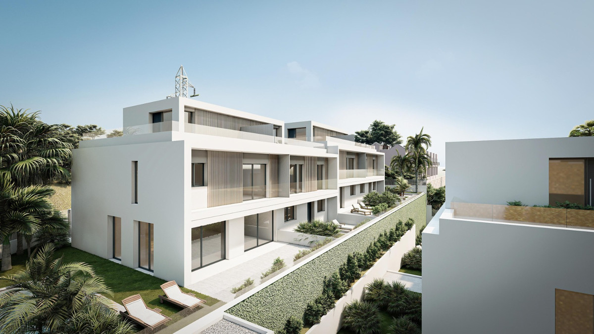 4 Bedroom Townhouse for Sale in Estepona — 8