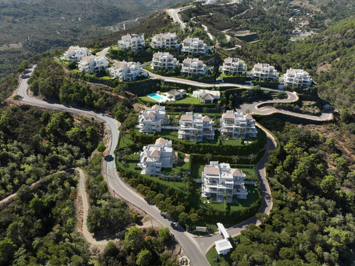2 Bedroom Apartment for Sale in Benahavís