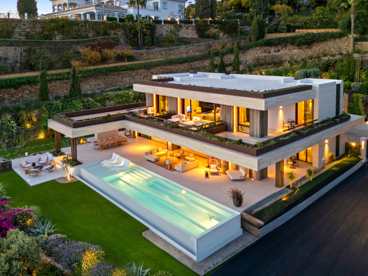5 Bedroom Villa for Sale in Benahavís — 2