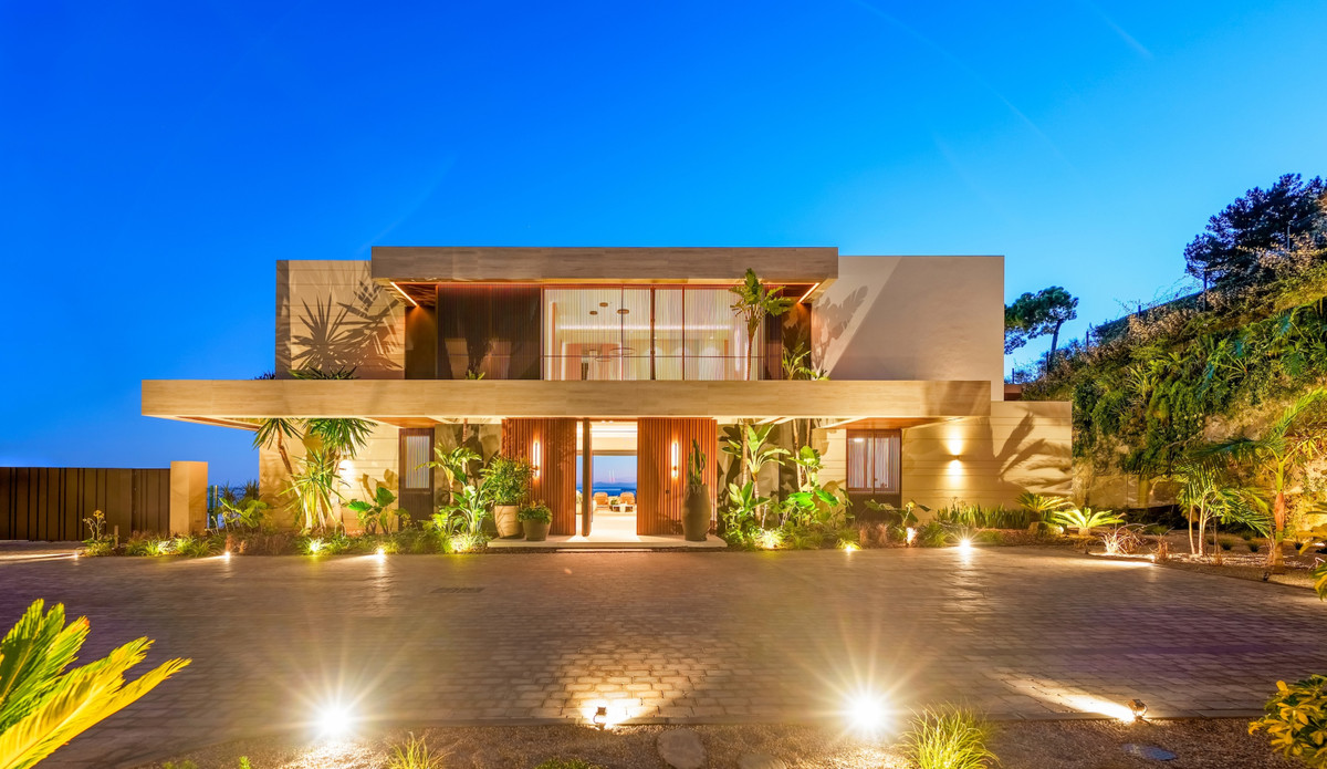 5 Bedroom Villa for Sale in Benahavís — 3