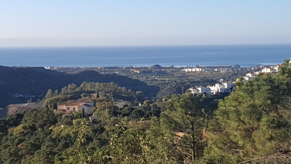 5 Bedroom Villa for Sale in Benahavís