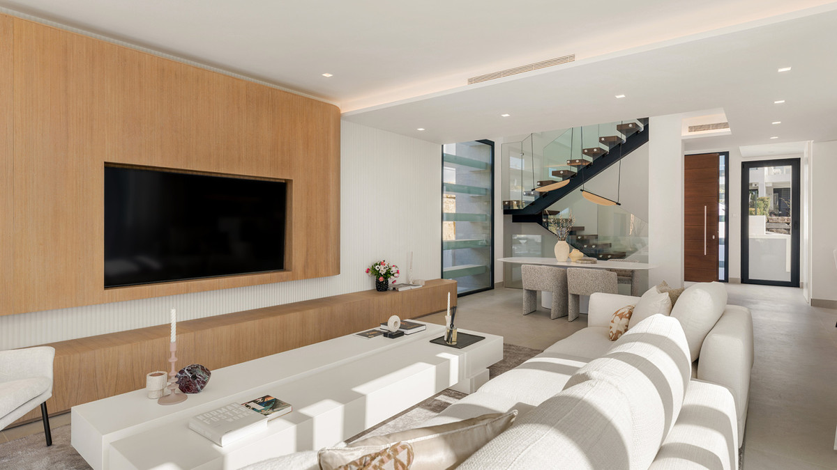 3 Bedroom Villa for Sale in Estepona — 3