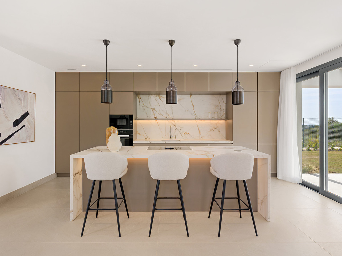 3 Bedroom Villa for Sale in Estepona — 6