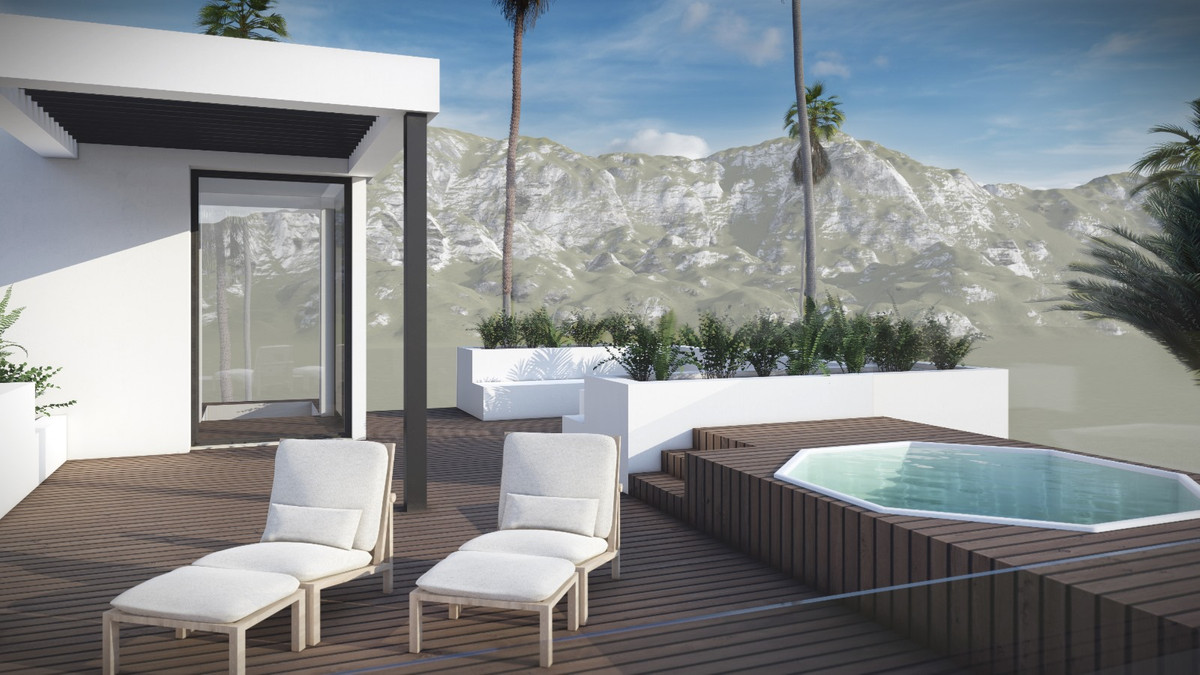 5 Bedroom Villa for Sale in Estepona — 5