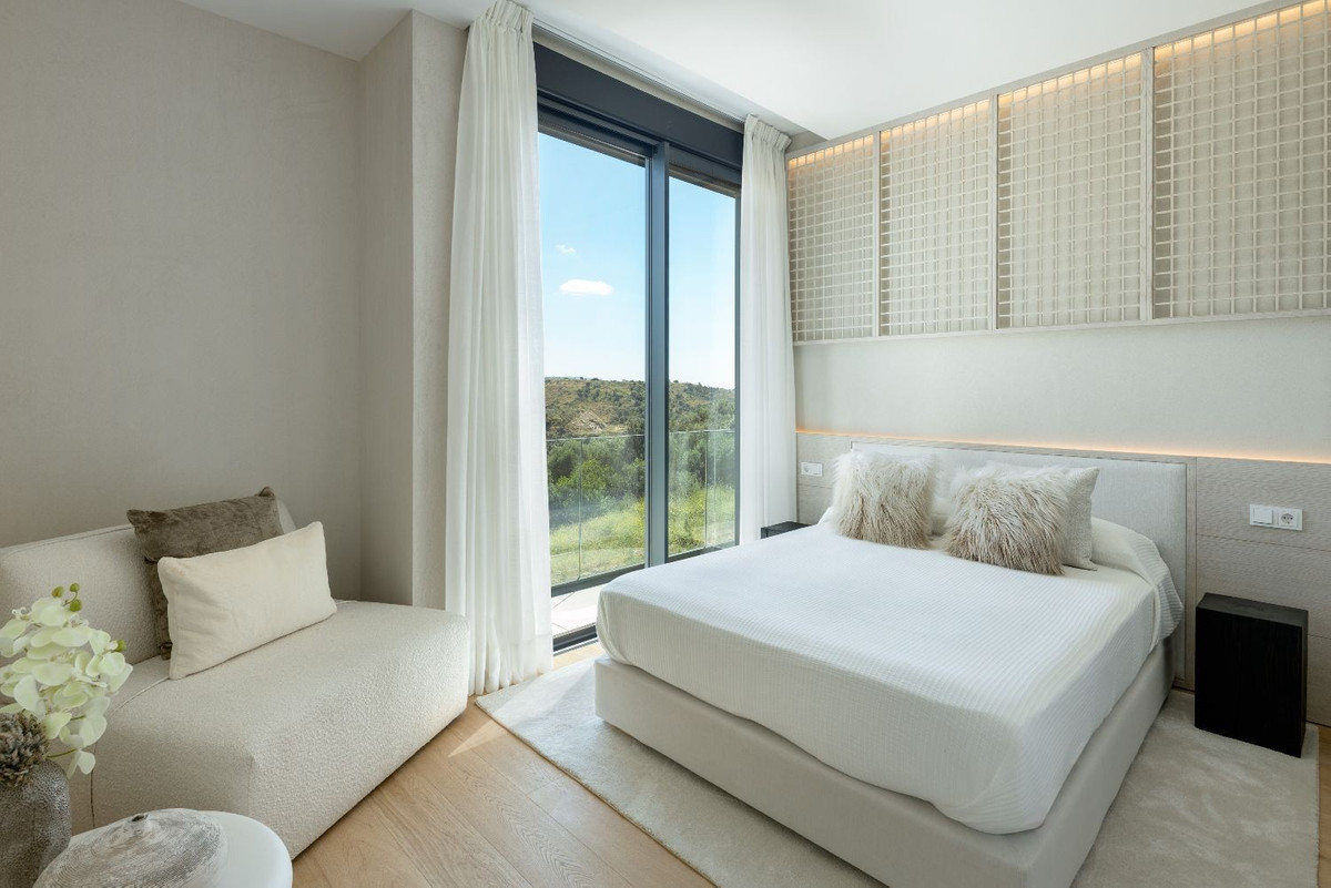 4 Bedroom Townhouse for Sale in Marbella — 5