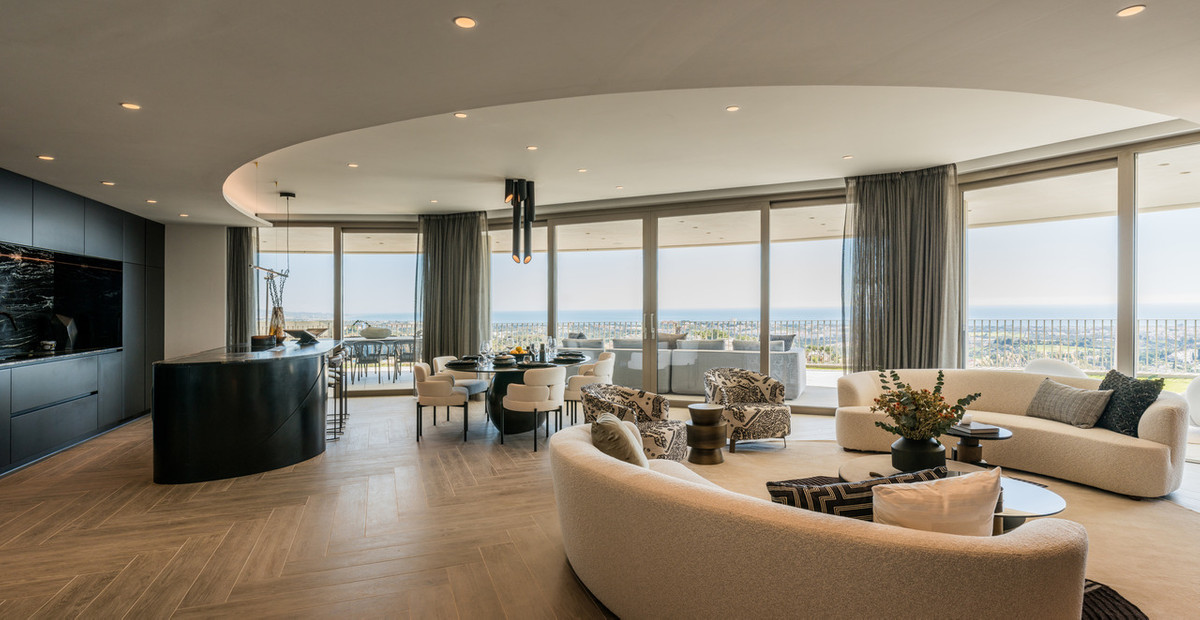 3 Bedroom Apartment for Sale in Marbella — 3