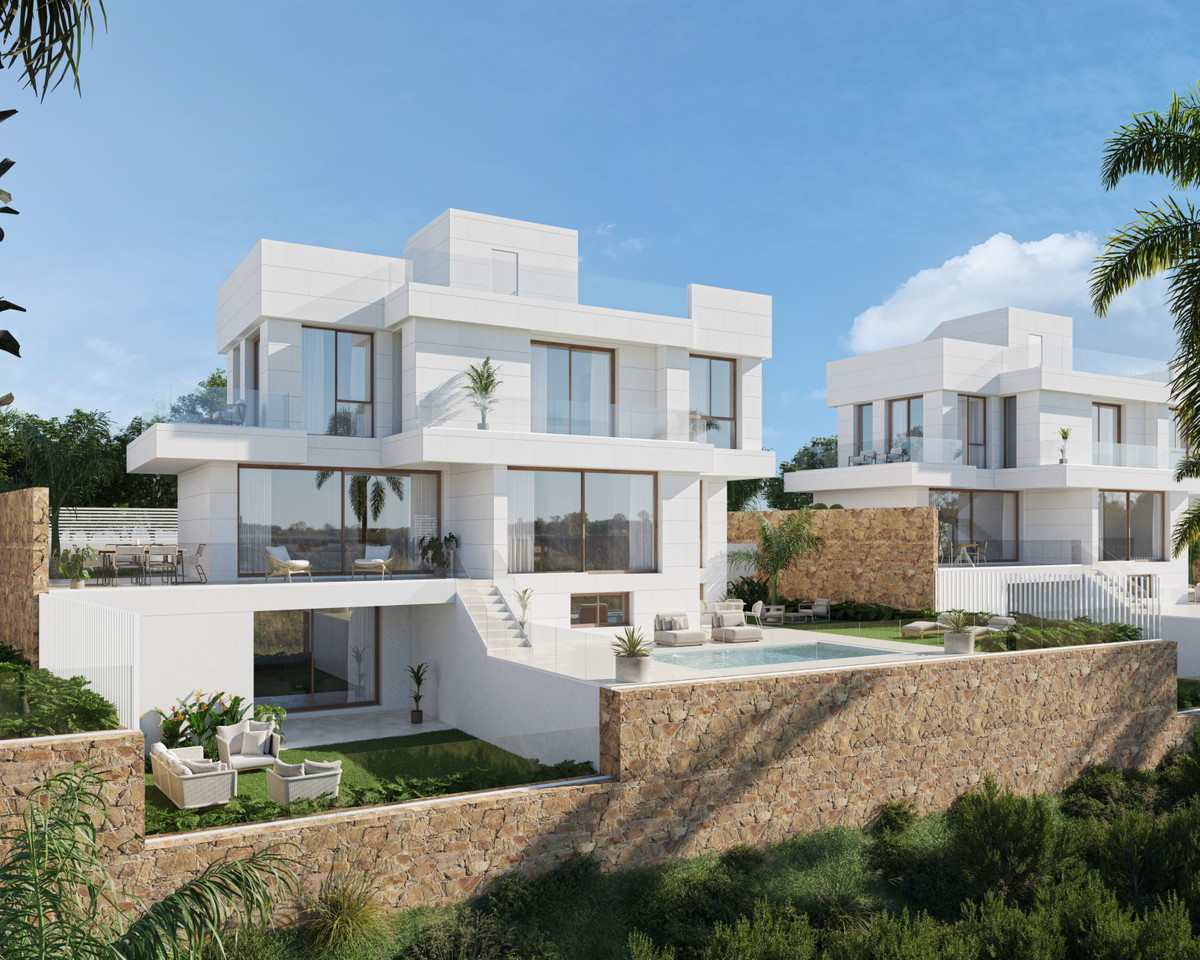 4 Bedroom Villa for Sale in Estepona