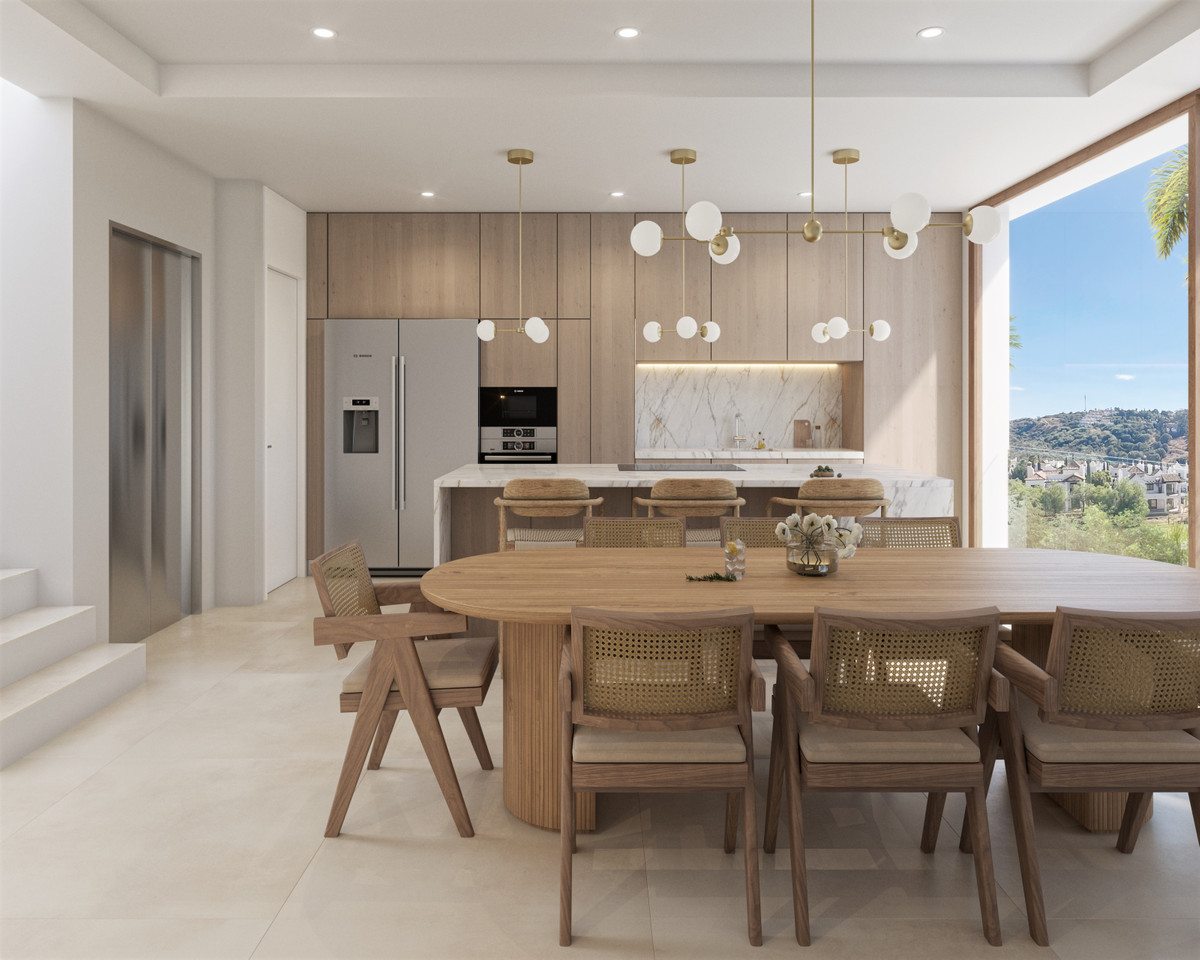 4 Bedroom Villa for Sale in Estepona — 8