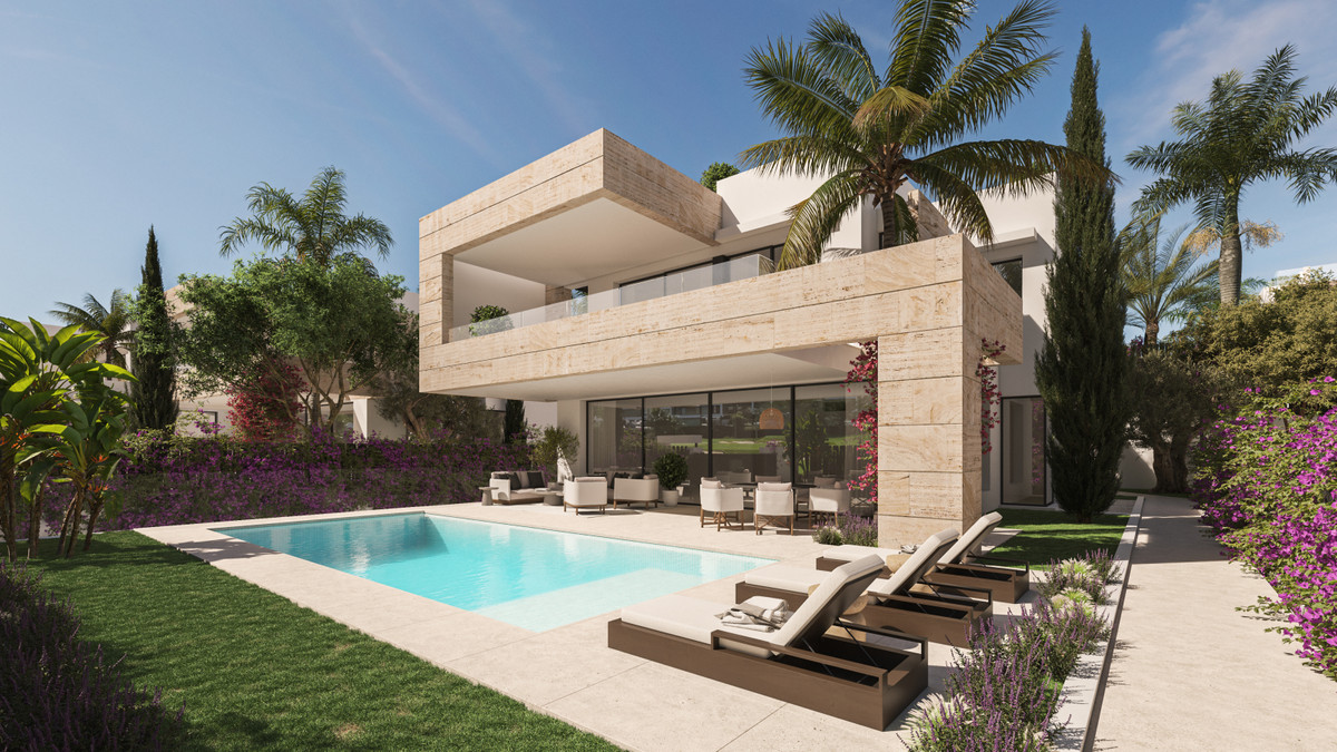 5 Bedroom Villa for Sale in Estepona — 4