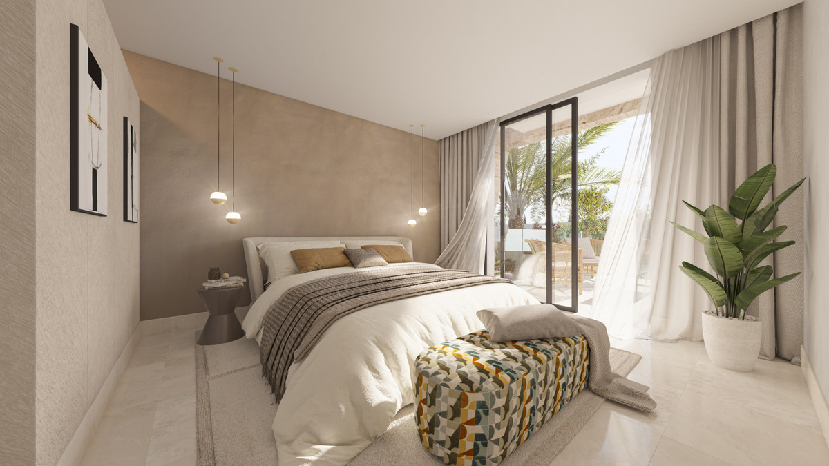 5 Bedroom Villa for Sale in Estepona — 8