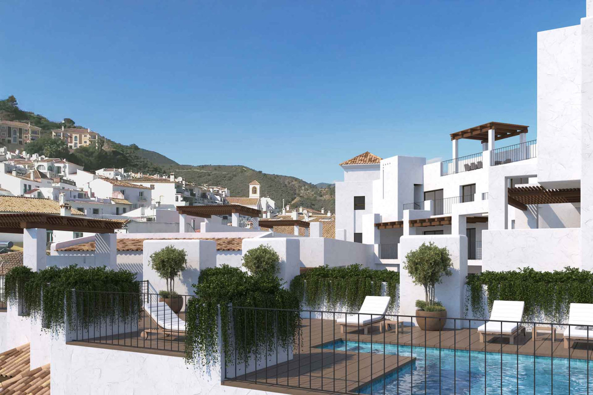 2 Bedroom Apartment for Sale in Benahavís — 2