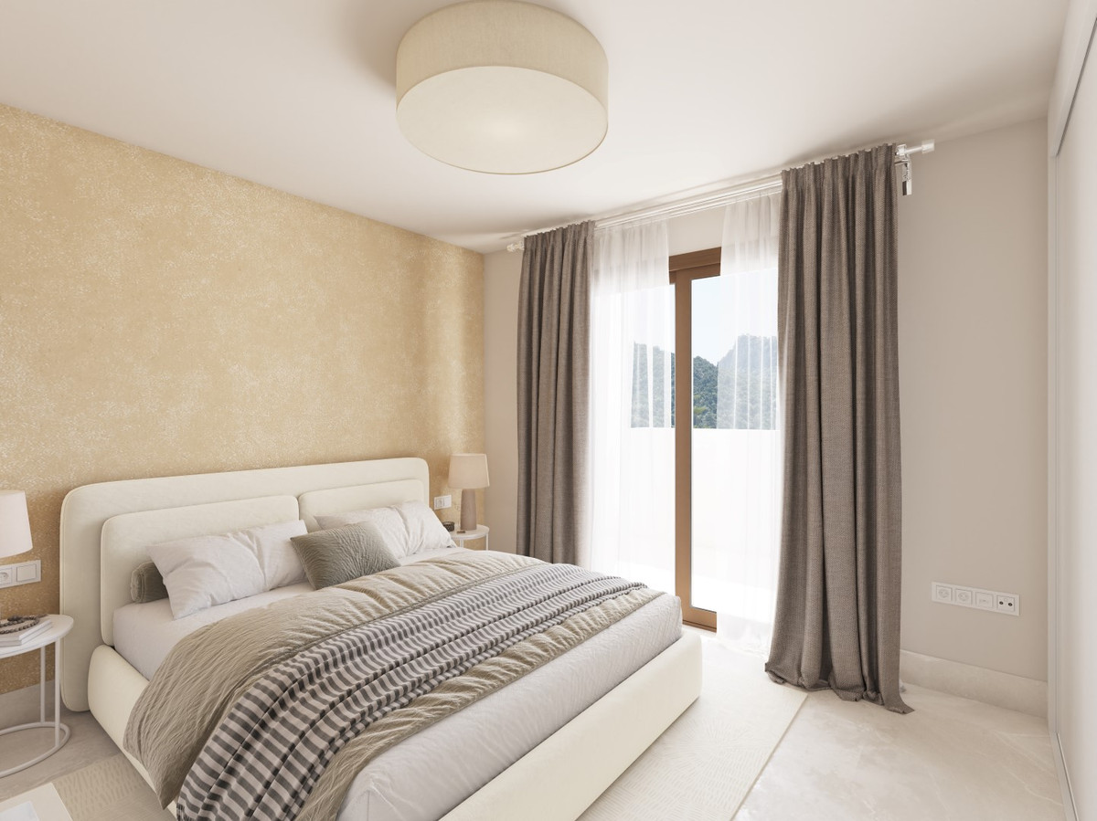2 Bedroom Apartment for Sale in Benahavís — 5