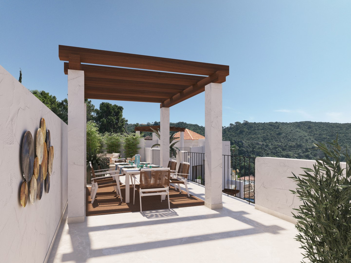 2 Bedroom Apartment for Sale in Benahavís — 6