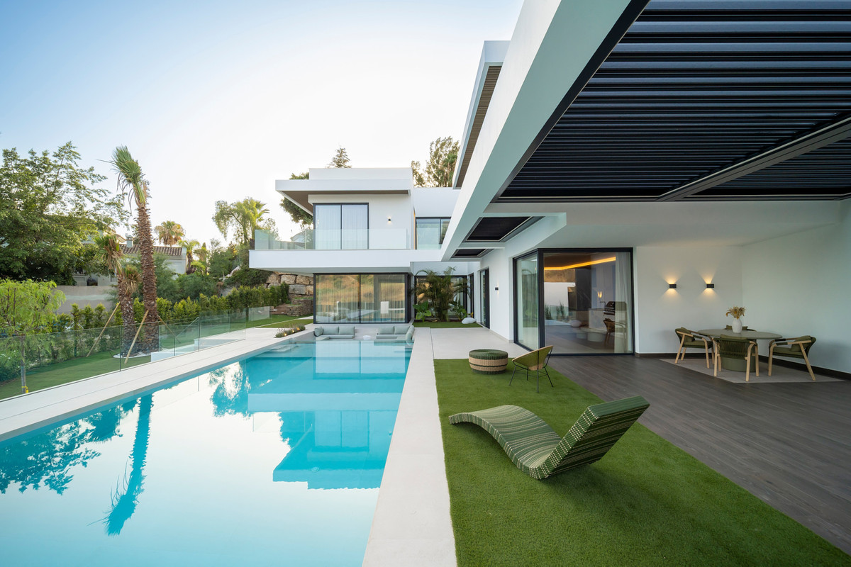 6 Bedroom Villa for Sale in El Paraiso — 5