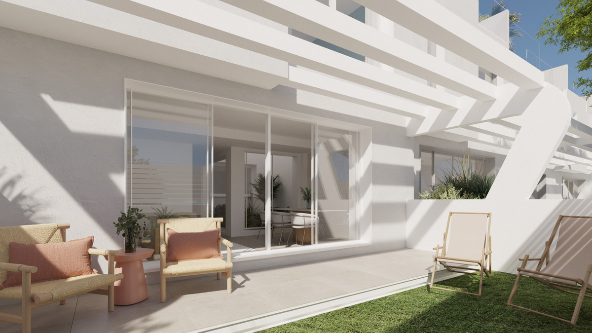 4 Bedroom Townhouse for Sale in Estepona — 2