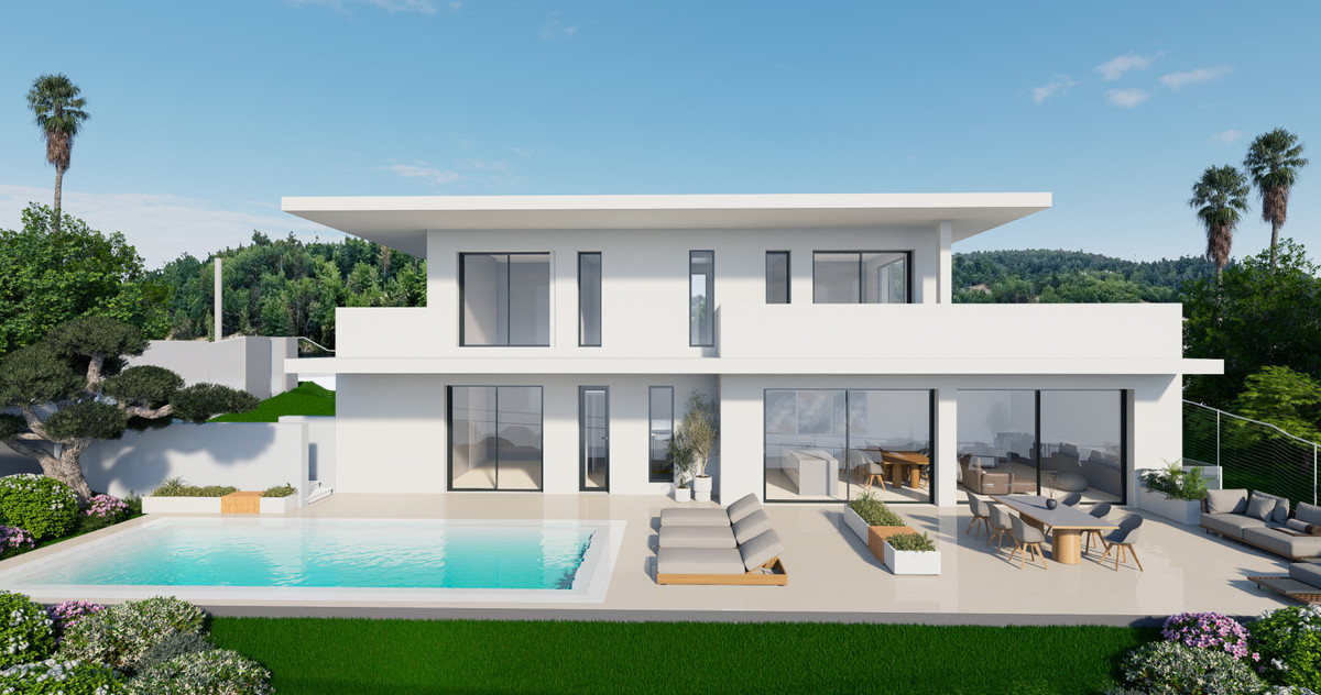 3 Bedroom Villa for Sale in Estepona