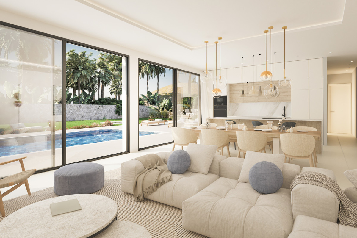 3 Bedroom Villa for Sale in Estepona — 2