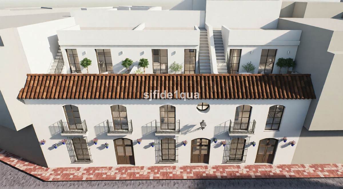 2 Bedroom Townhouse for Sale in Estepona