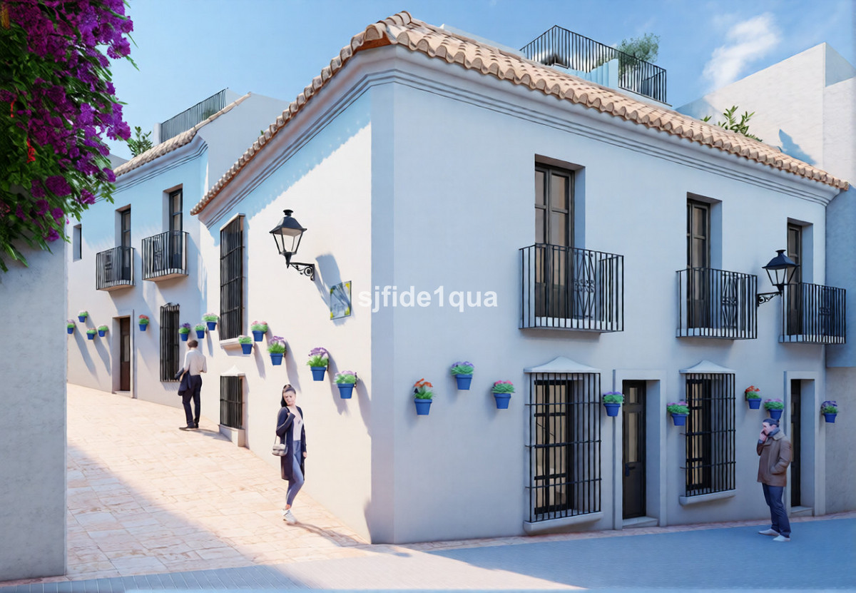 2 Bedroom Townhouse for Sale in Estepona — 3