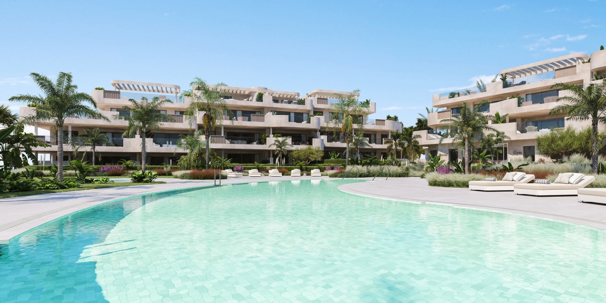 3 Bedroom Apartment for Sale in Estepona