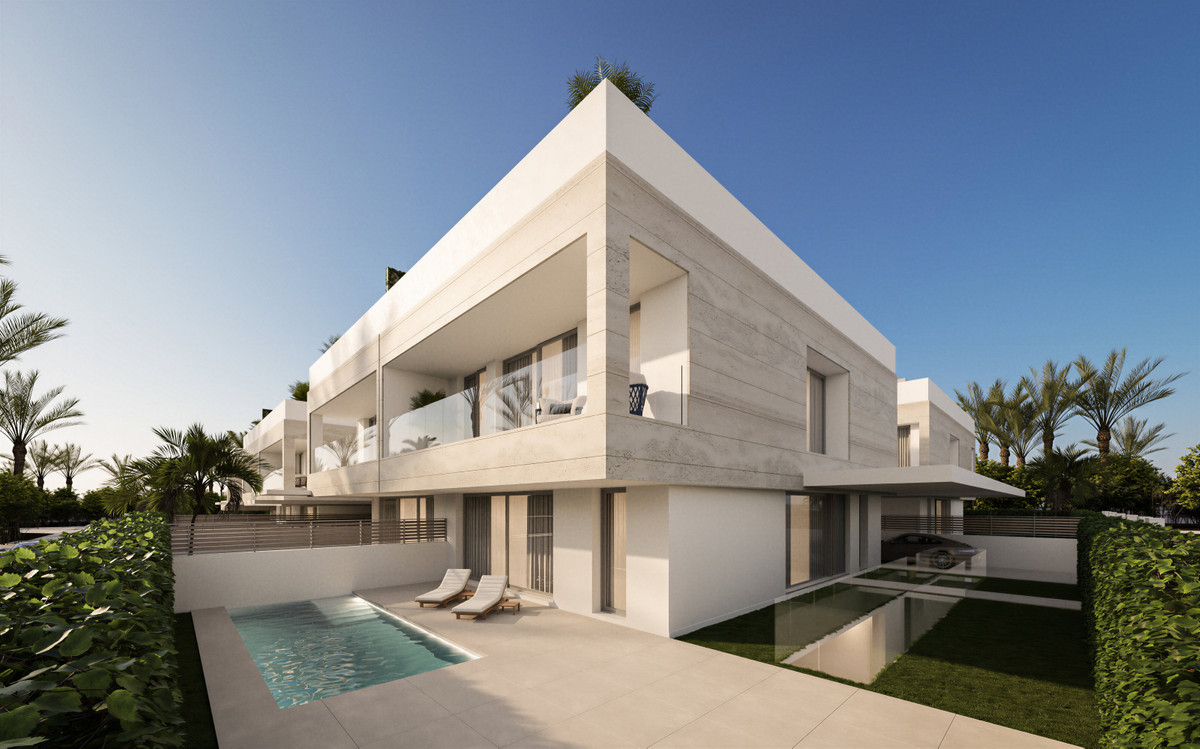 5 Bedroom Villa for Sale in San Pedro de Alcántara