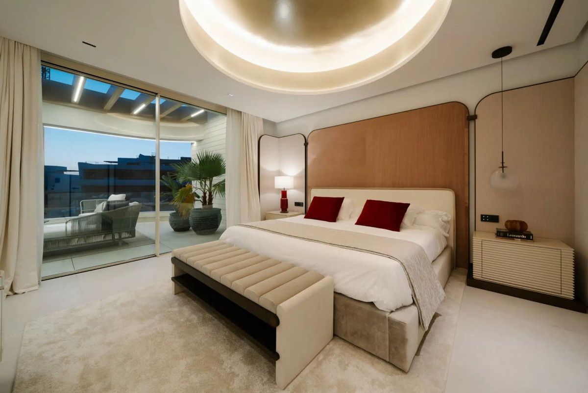 4 Bedroom Villa for Sale in Marbella — view 7