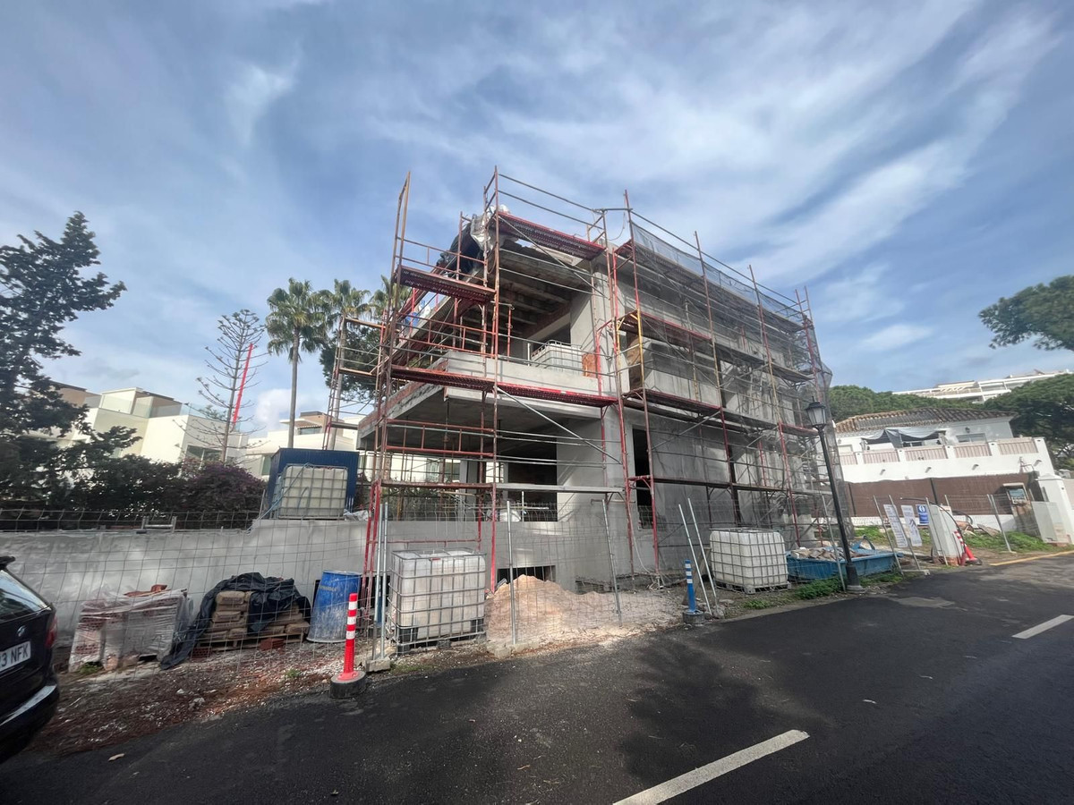 4 Bedroom Villa for Sale in Marbella — 9