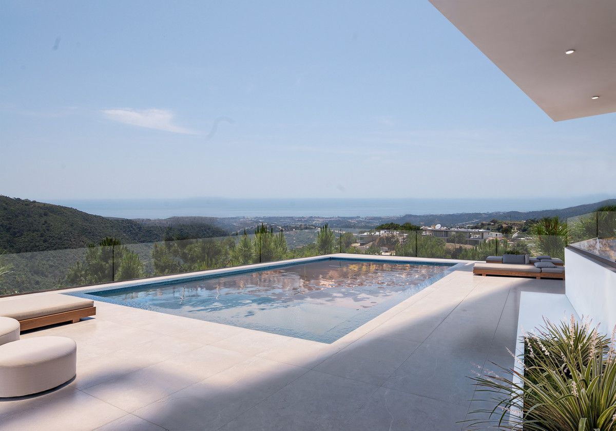 4 Bedroom Villa for Sale in Benahavís