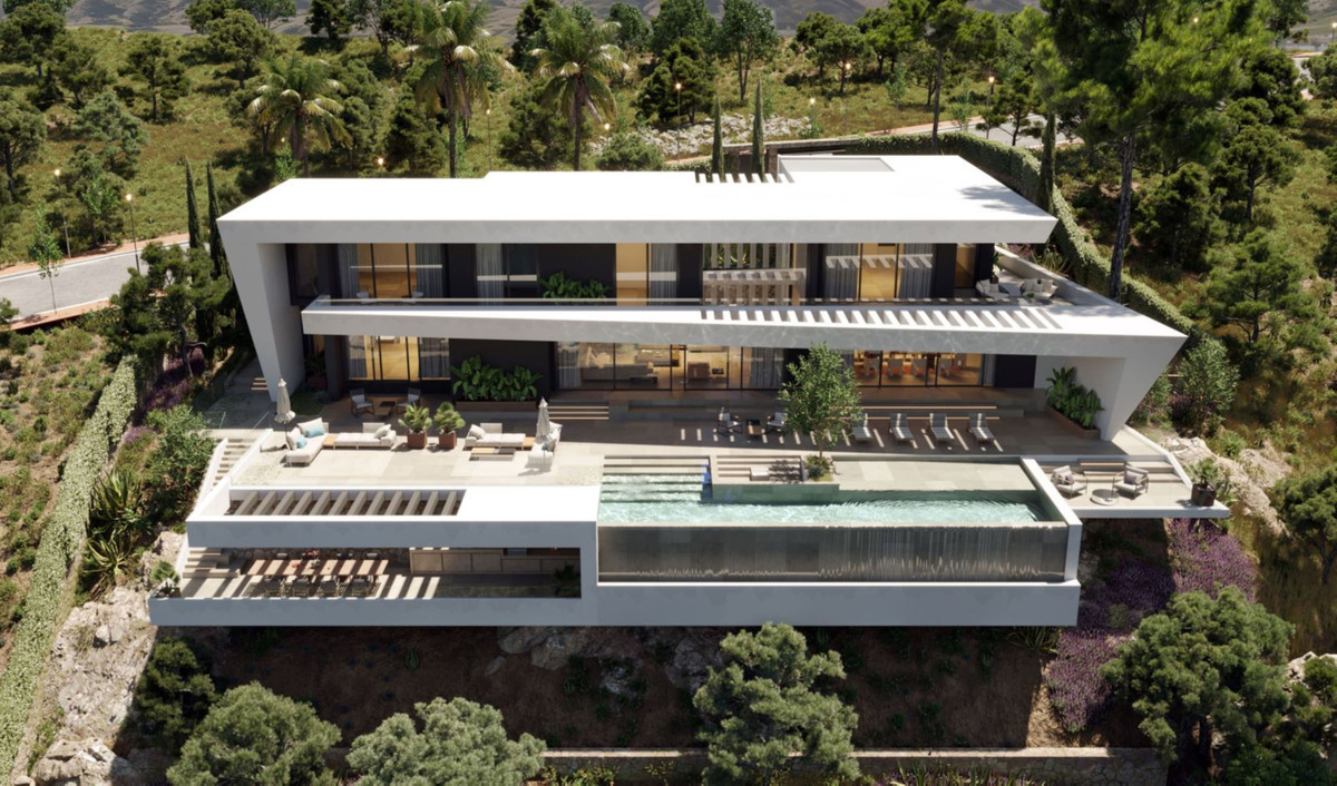 5 Bedroom Villa for Sale in Benahavís