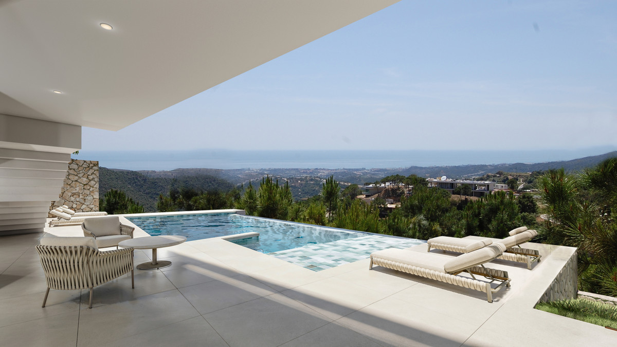 4 Bedroom Villa for Sale in Benahavís — 6