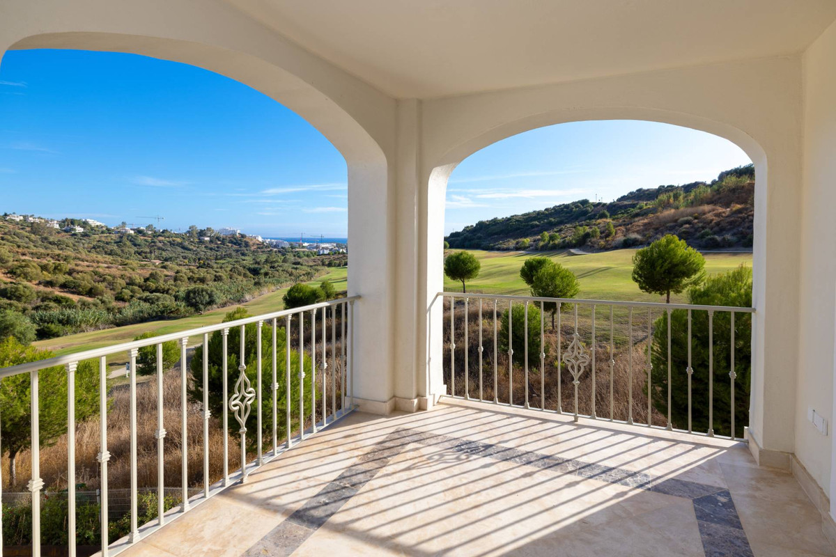 3 Bedroom Townhouse for Sale in Valle Romano — 2