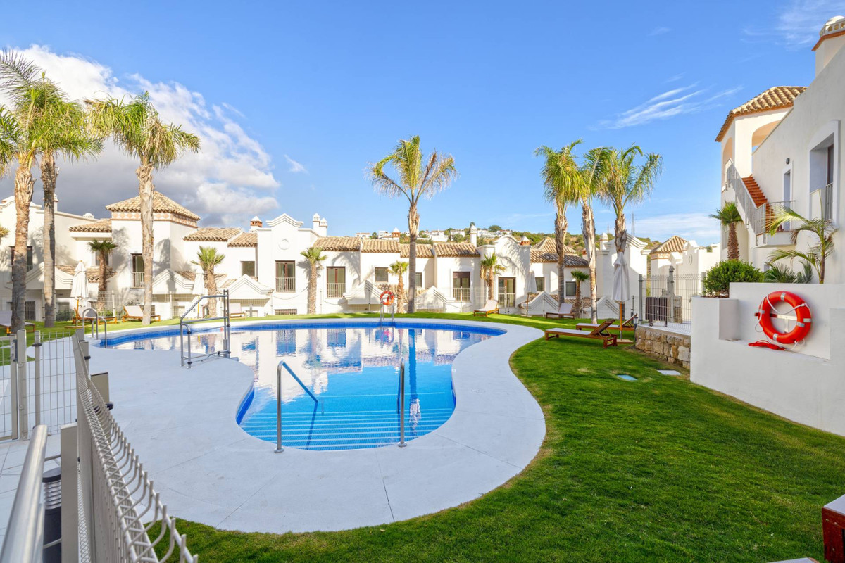 3 Bedroom Townhouse for Sale in Valle Romano — view 10