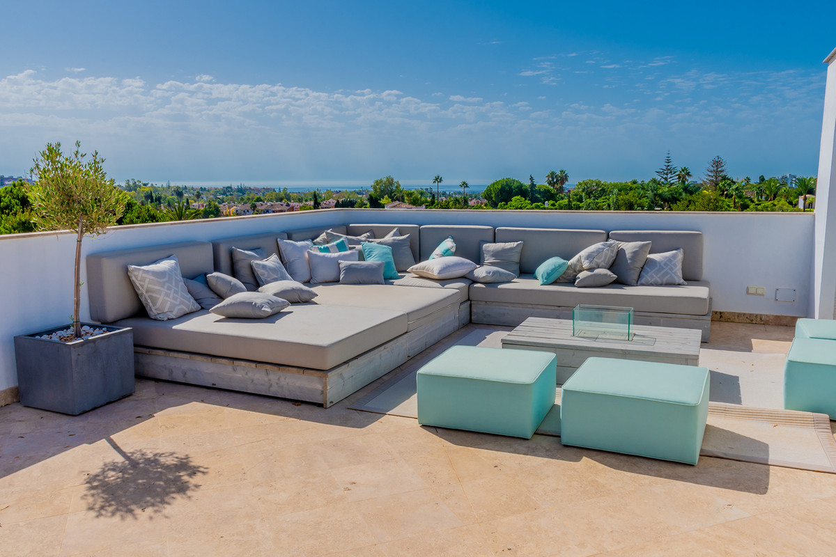 5 Bedroom Villa for Sale in Guadalmina Alta — 9