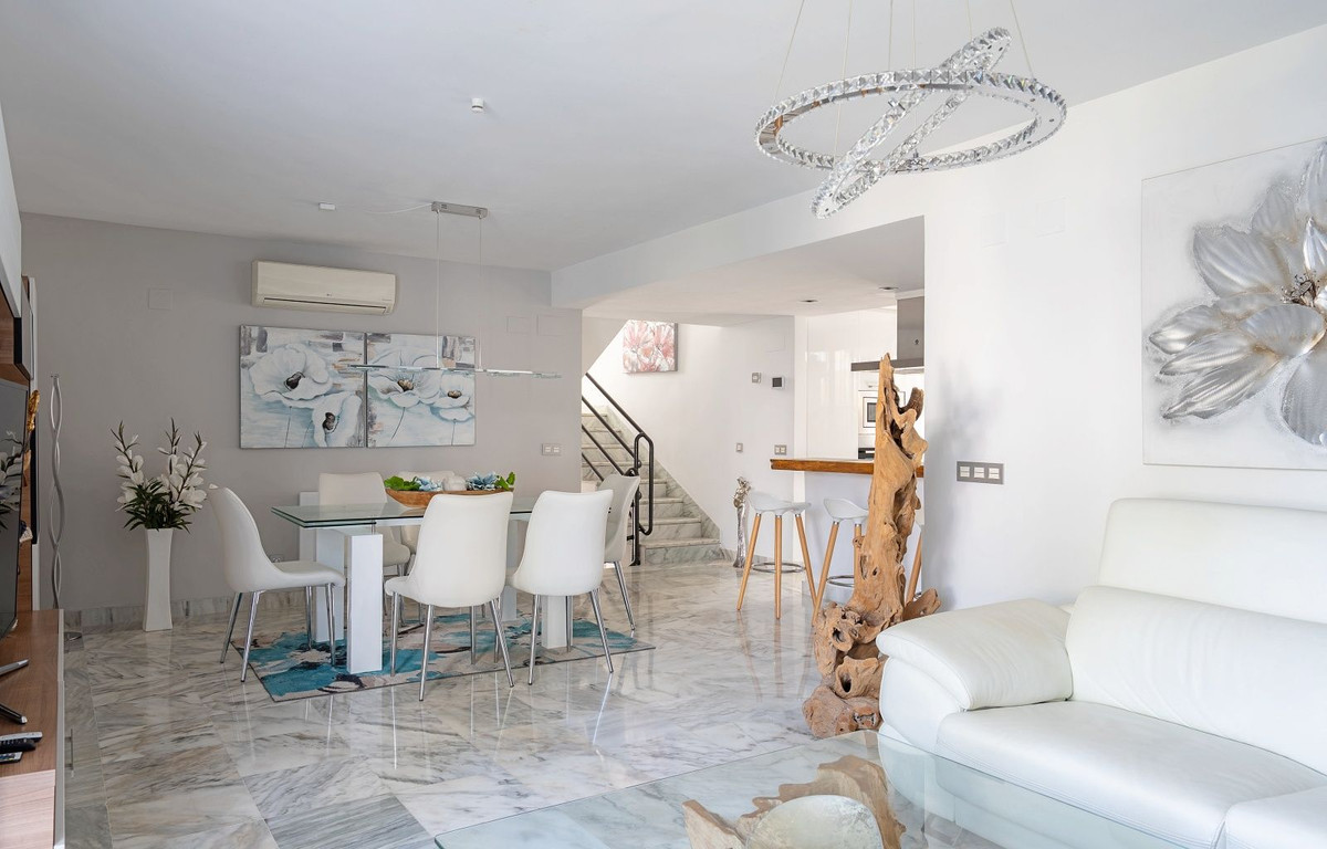 3 Bedroom Villa for Sale in Costalita — 3