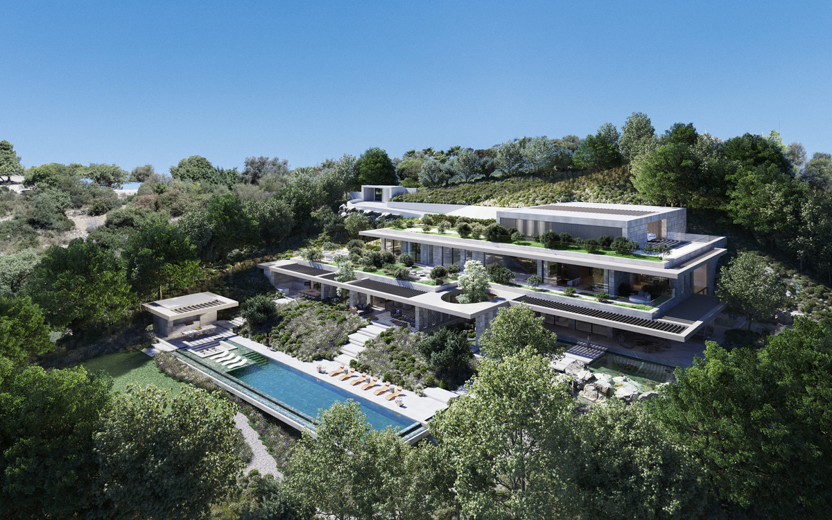 Plot for Sale in La Zagaleta — 8