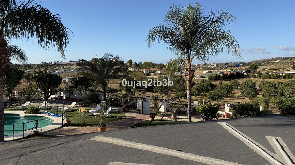 Plot for Sale in Estepona — 3
