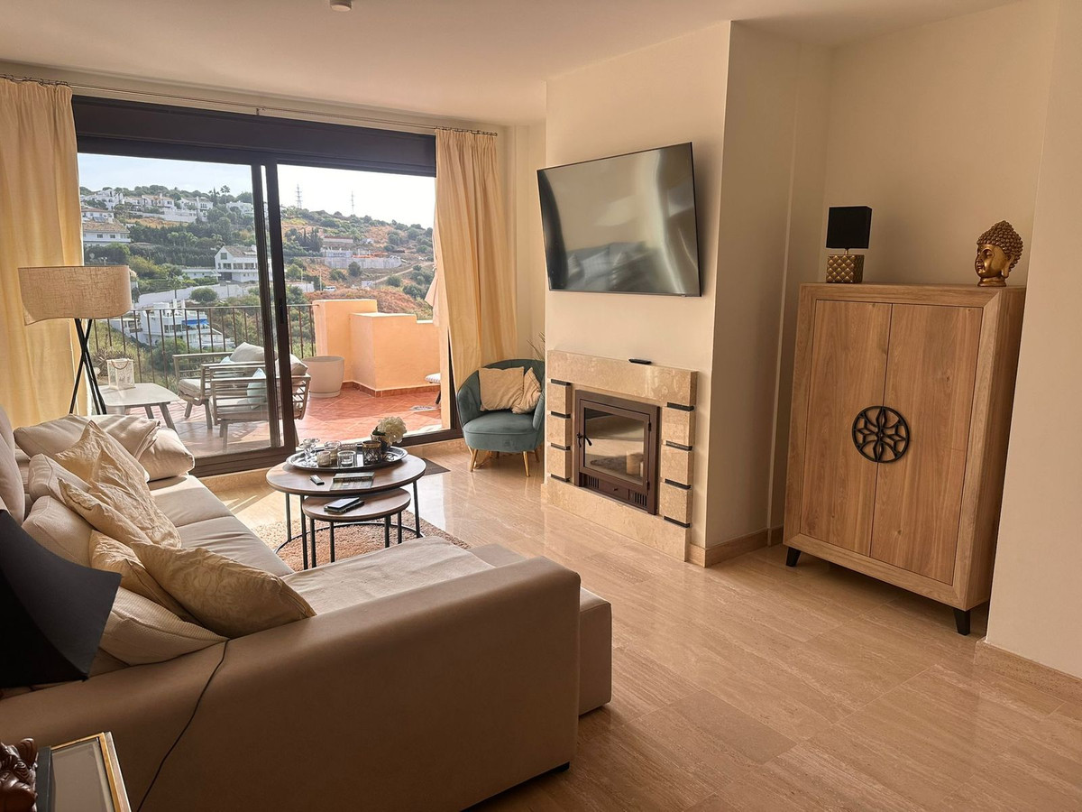 2 Bedroom Apartment for Sale in Estepona — 2