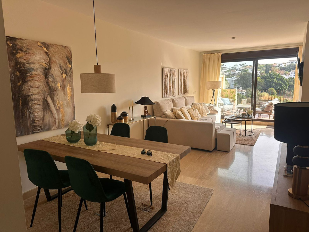 2 Bedroom Apartment for Sale in Estepona — 3