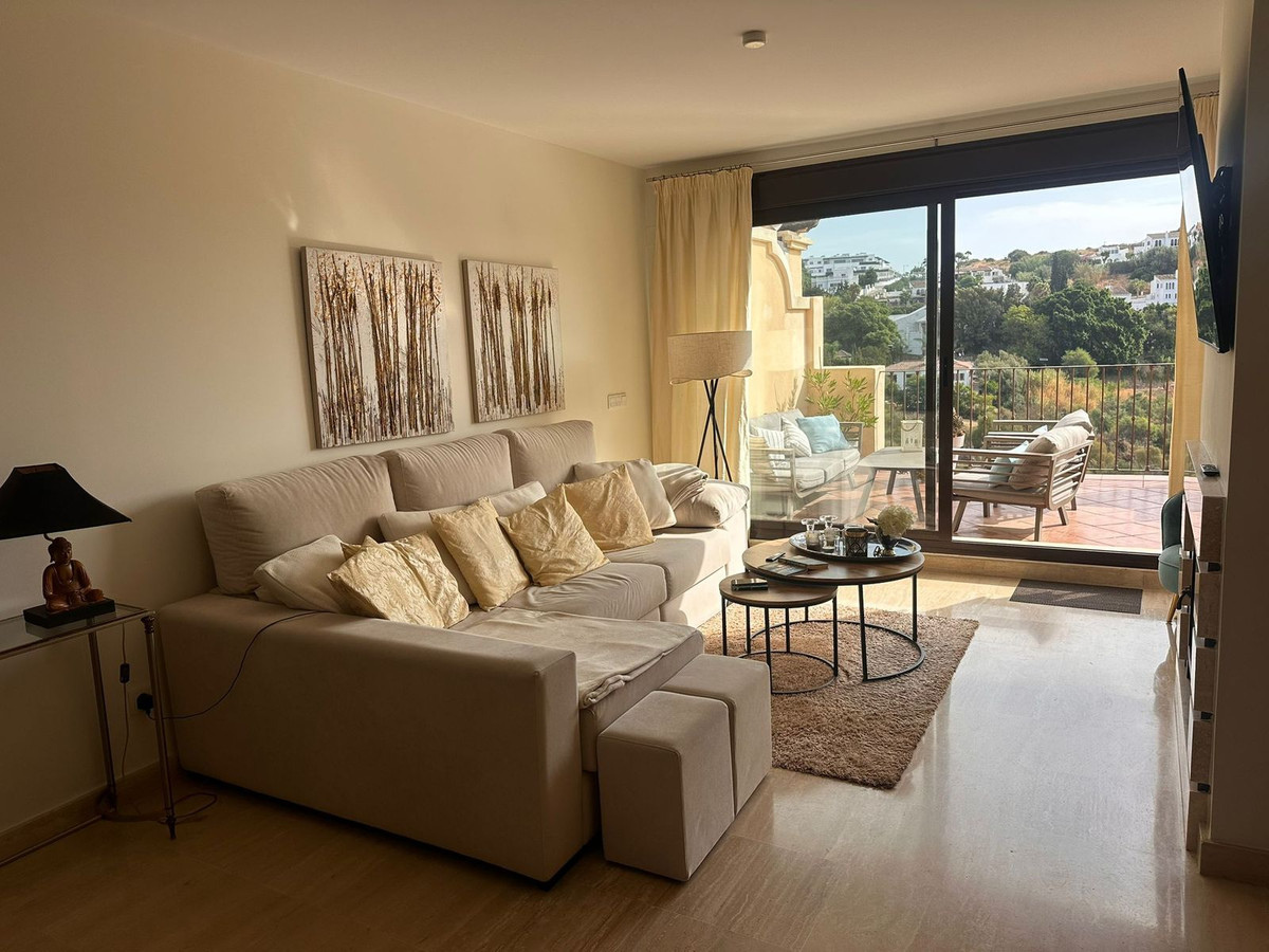 2 Bedroom Apartment for Sale in Estepona — 6