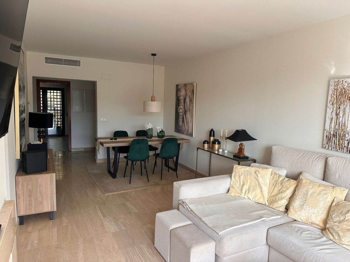 2 Bedroom Apartment for Sale in Estepona — 7